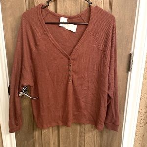 NWT oversized burgundy, ribbed v-neck sweater. Size Small. Made in the USA.